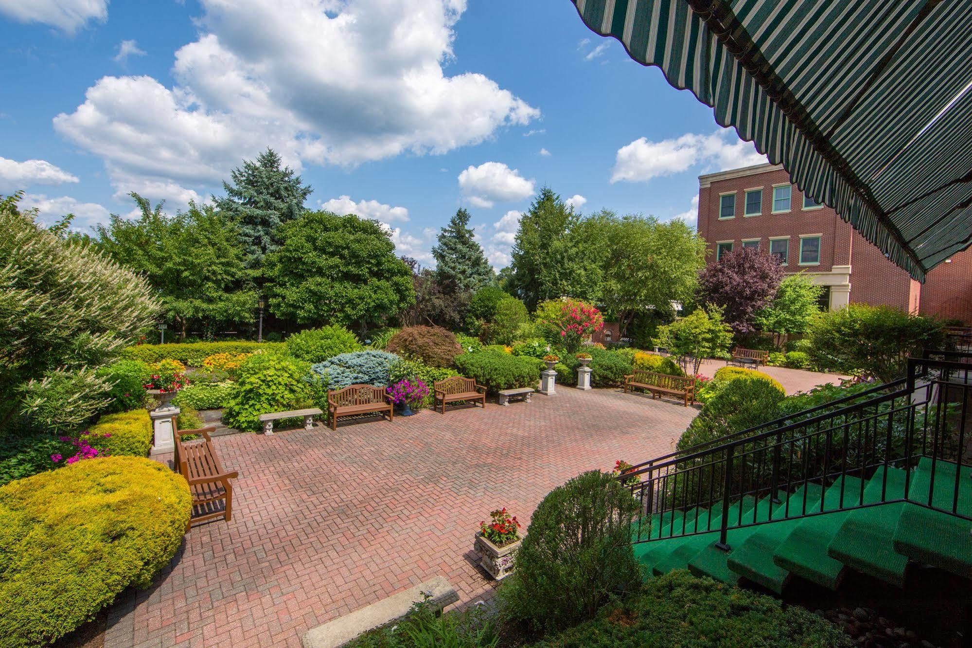 The Radnor Hotel Wayne Exterior foto